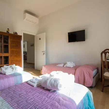 לינה וארוחת בוקר Querceto 3*